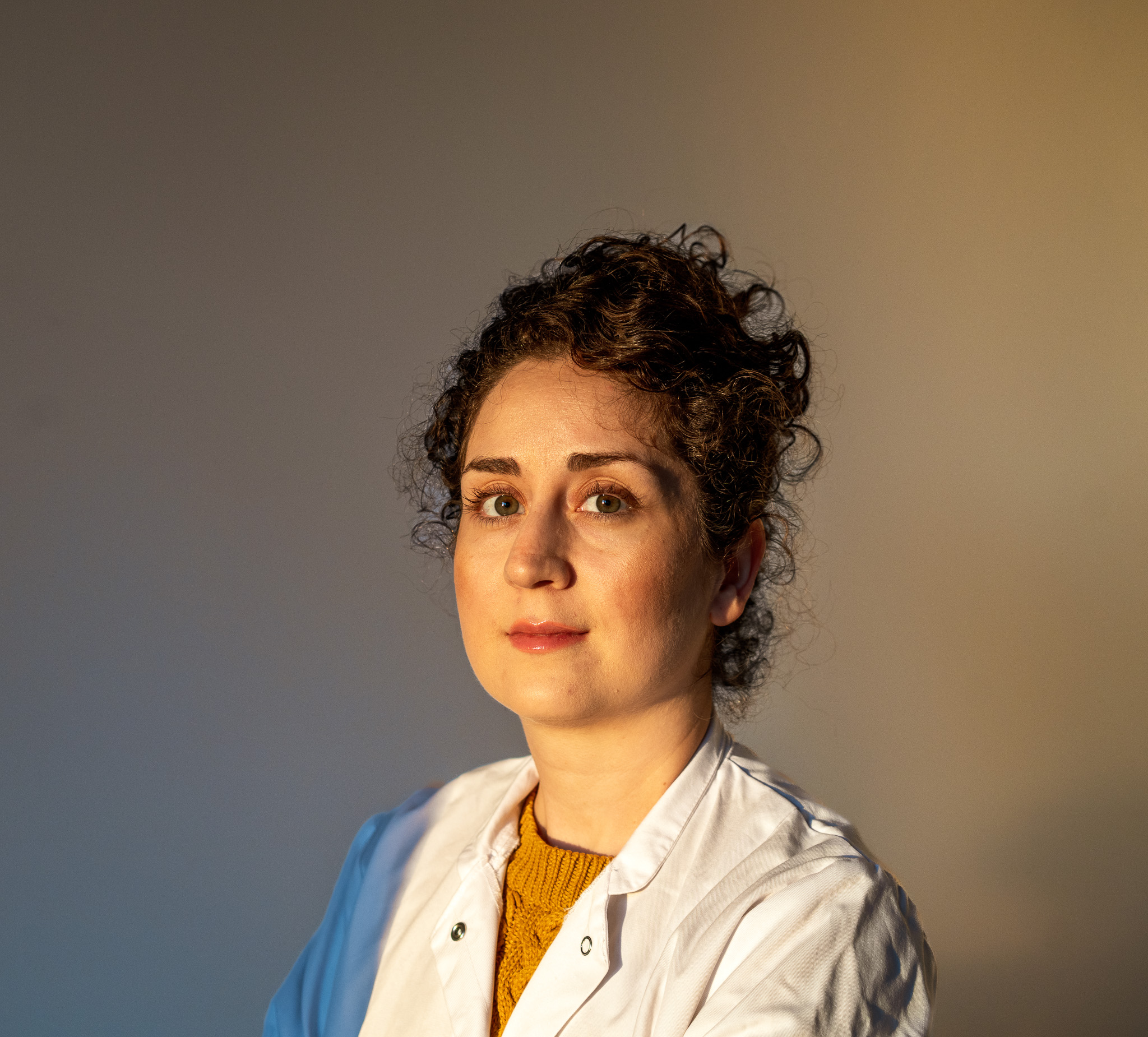 Zufriedene Kundin der Deutsche Ärzte Vorsorge, Frau Paniz Akbarzadeh